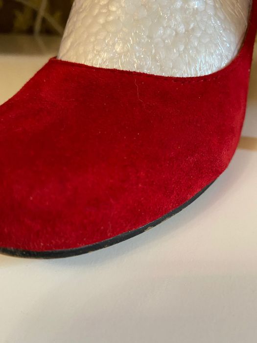 Продам женские туфли