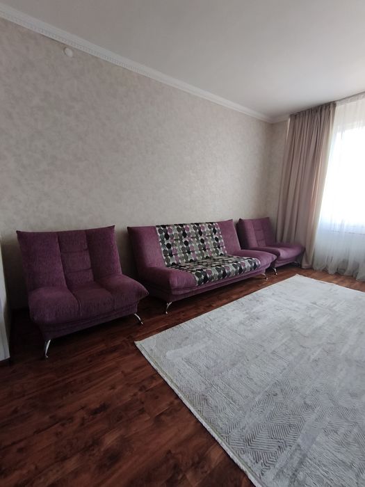 Продам диван с креслами!
