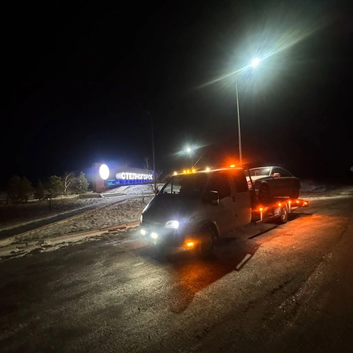 Продам  эвакуатор  форд.