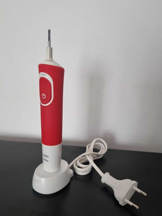 Periuta de dinti electrica, Perie Braun Oral-B 2 viteze