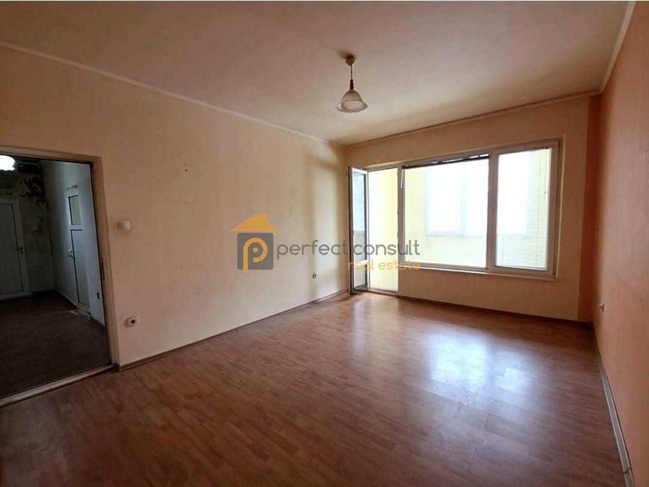 Тристаен Апартамент Кючук Париж