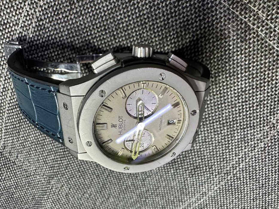 Hublot Geneve - часы