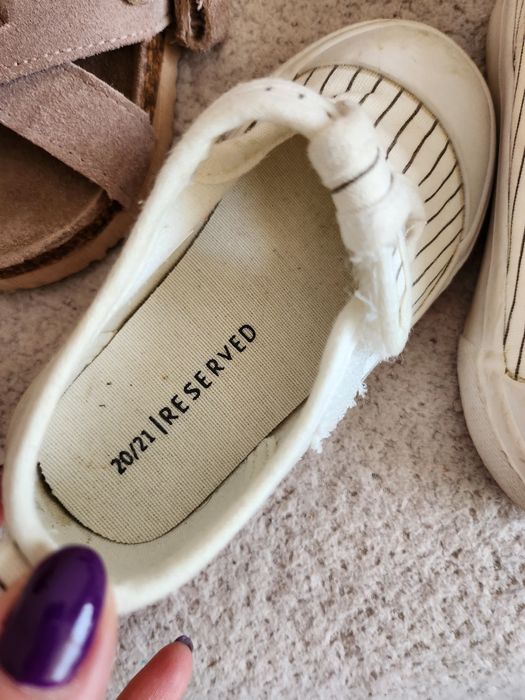 Tenisi și sandale rezerved mărimea 20 21