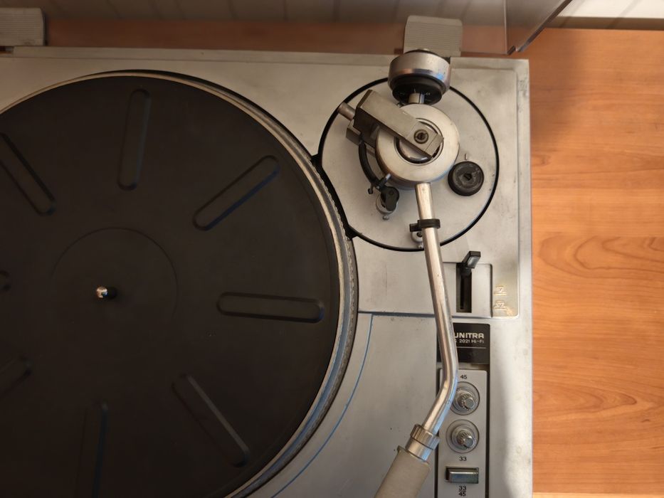 Грамофон Актур 006 - сглобен в ССР на базата на UNITRA G2021.