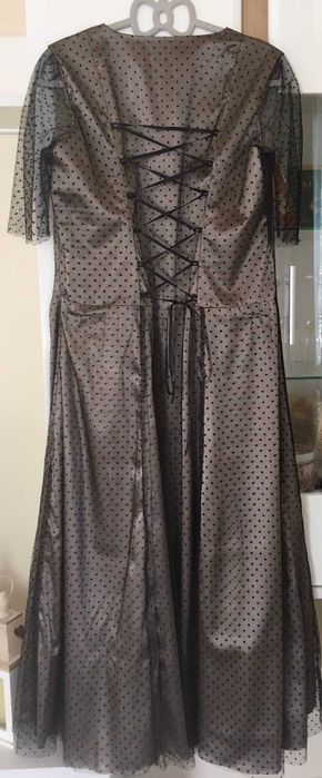 Официална рокля, размер L (44) - XL (46), не е била обличана