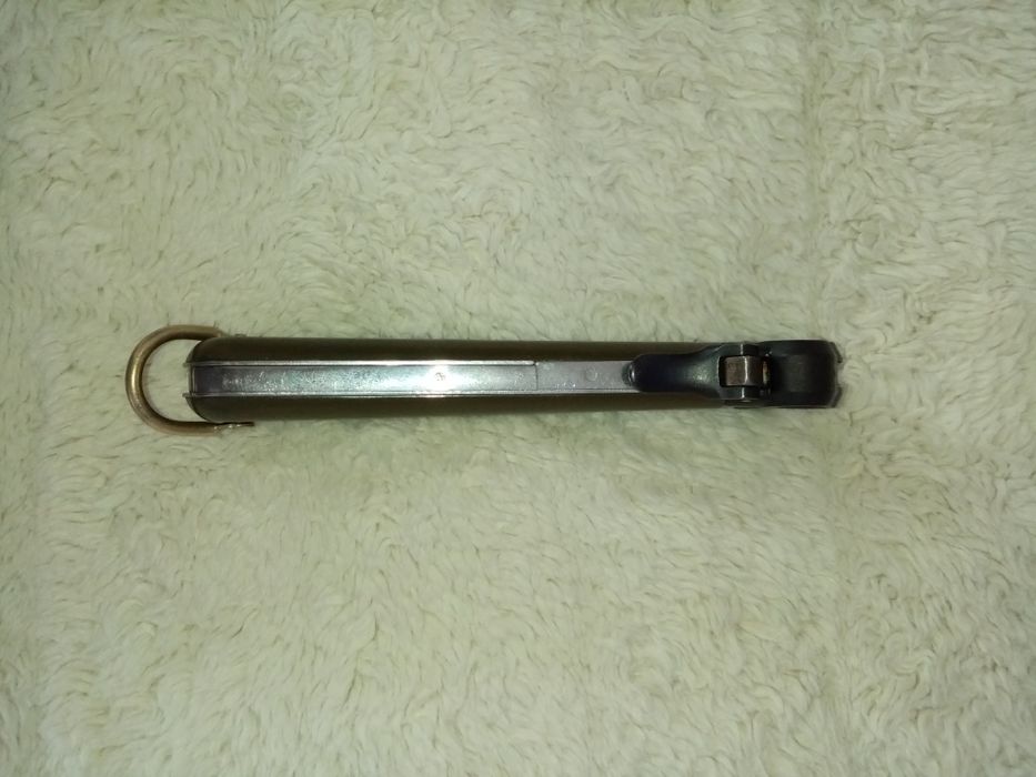 Гравитационен немски парашутен нож