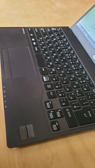 Fujitsu i5 8/128