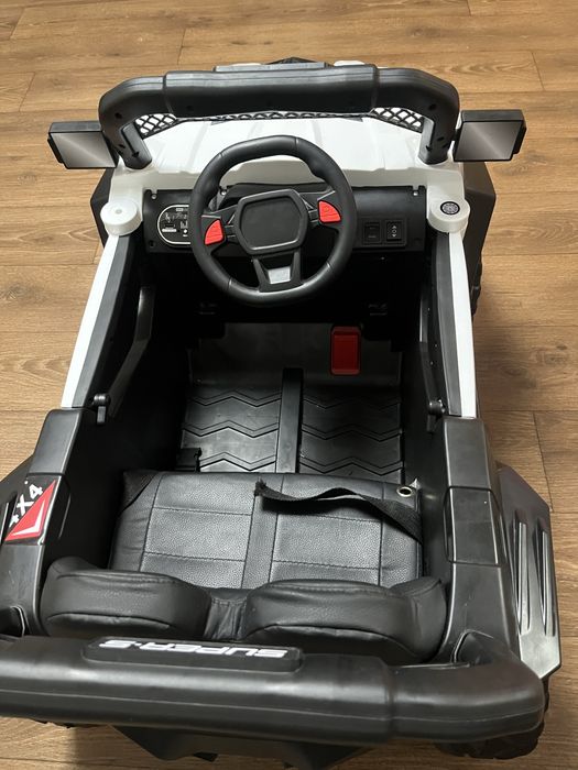 Продам детский электроавтомобиль