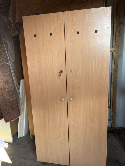 Шкары с зомком и без