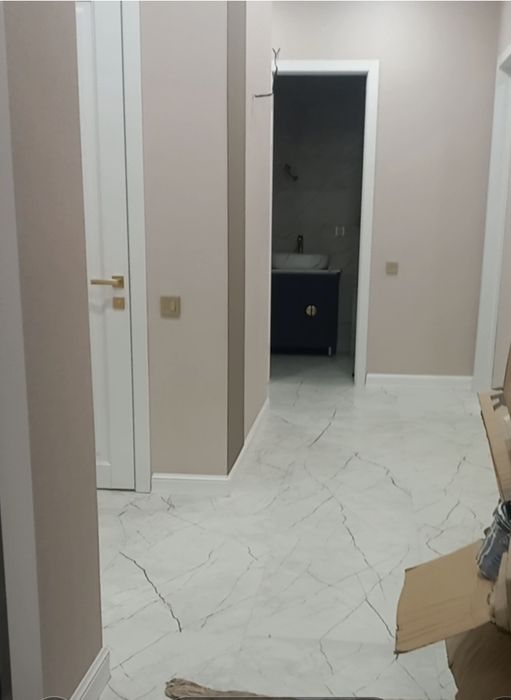 Поклейка обоев ,под ключ квартиры