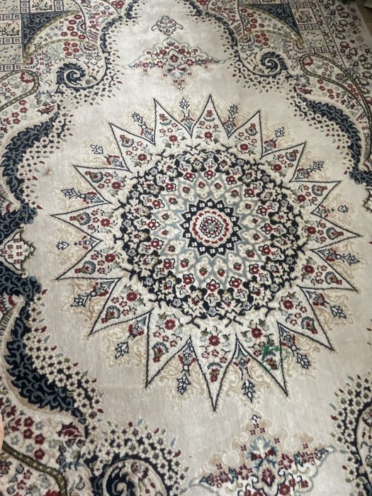 Продам ковры в отличном состояние