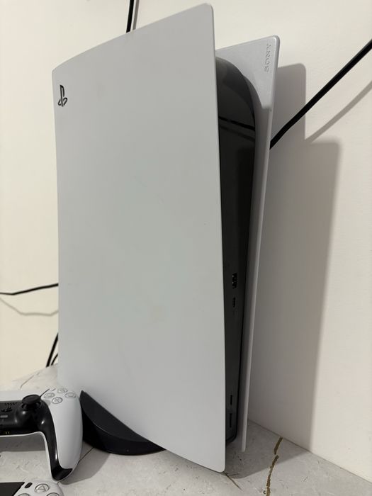 Продам PS 5 в идеальном состоянии!!!