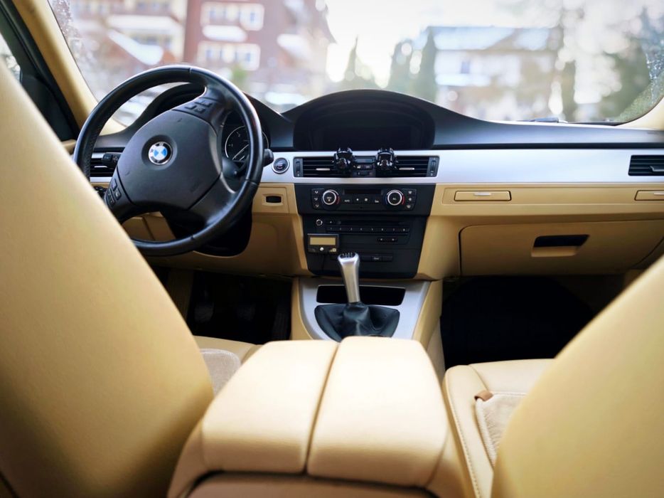 BMW 3 Series 2011 — imagine 5