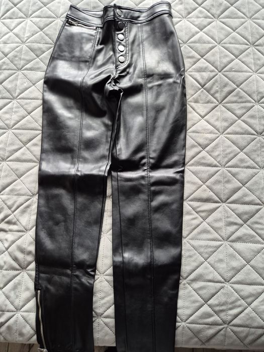 Панталон еко кожа