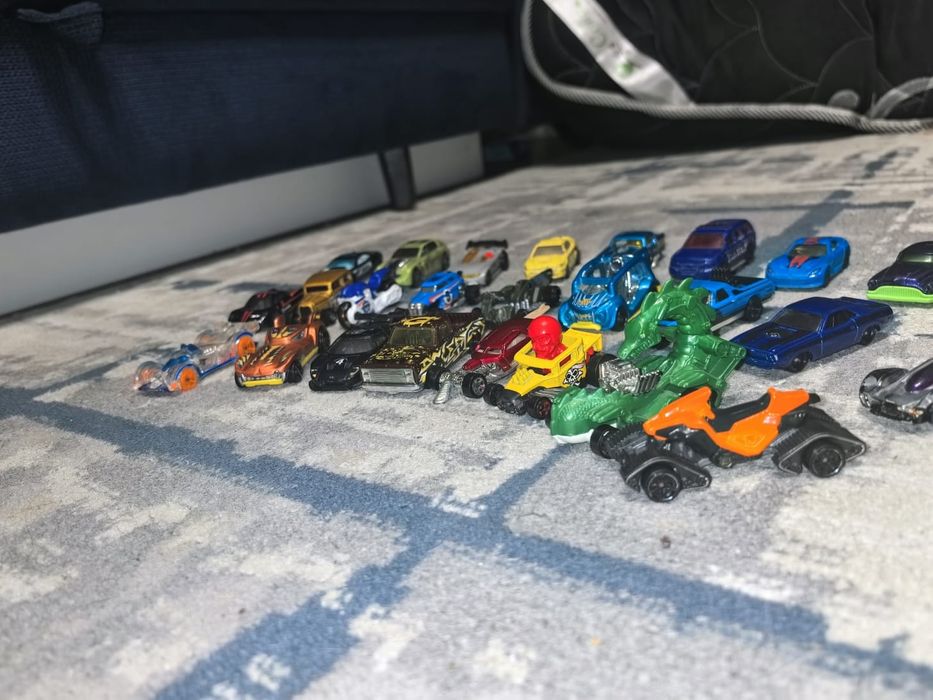продам Hot wheels