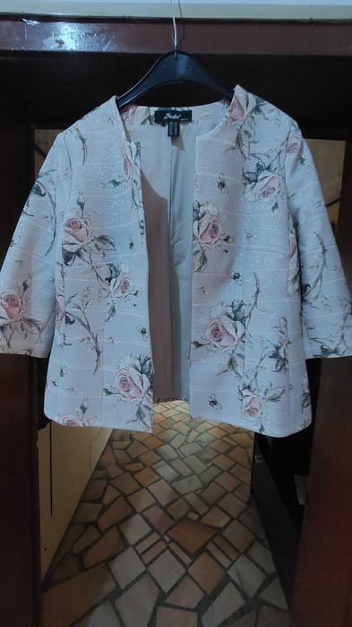 Дамски костюм Badoo