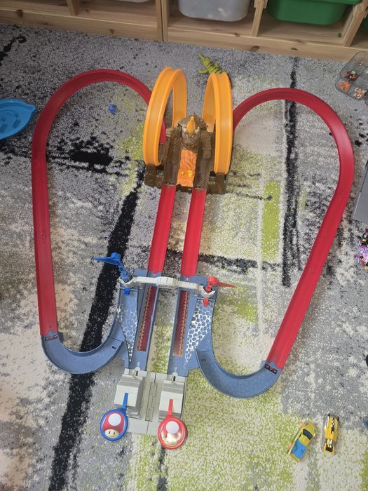 Писта Mattel Hot Wheels Mario Kart Bowser's Castle Trackset 3402391