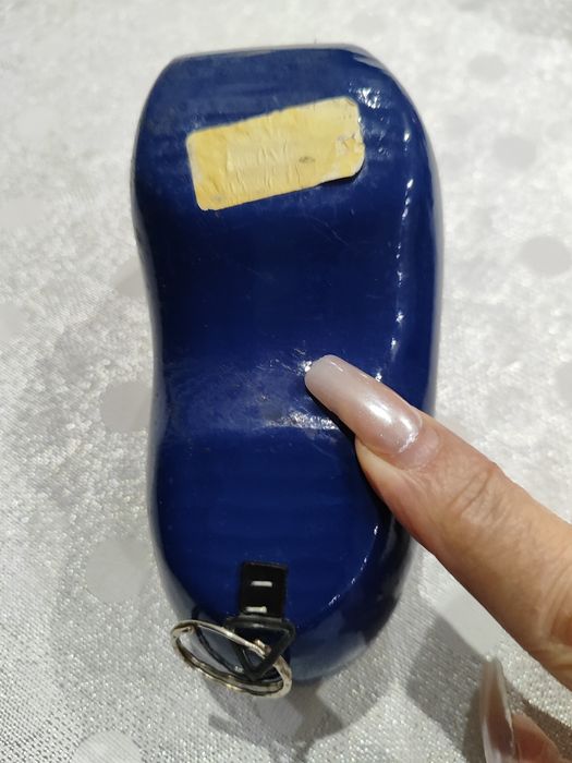 Продам сувенир башмак деревянный