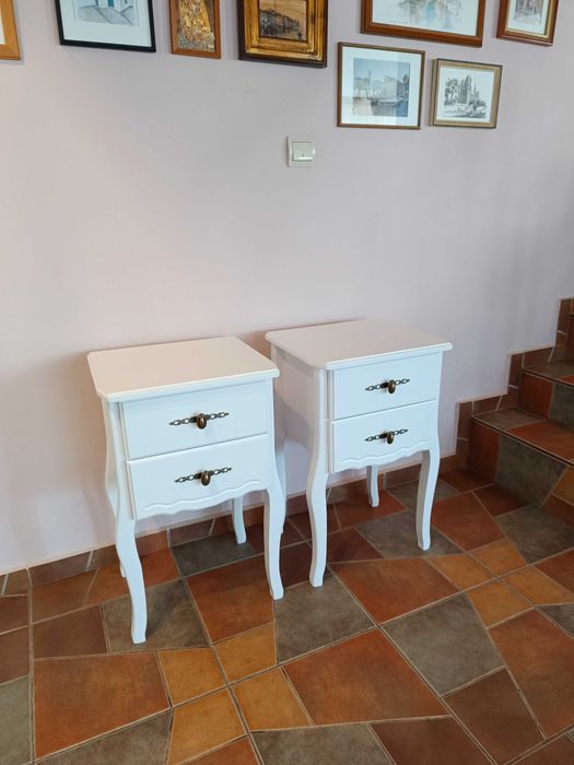 Noptiere model rococo din lemn masiv