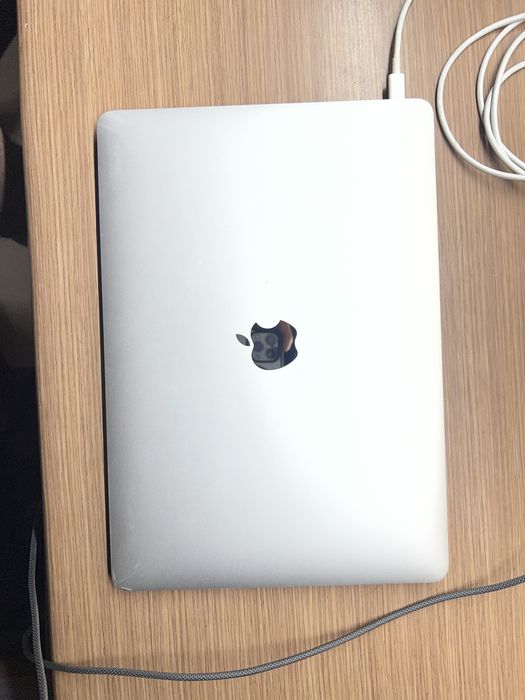 Apple MacBook Air 13 дьюймов, M1