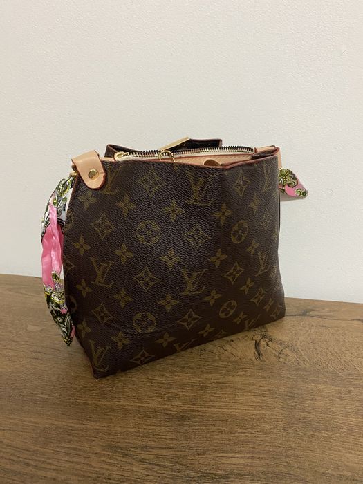 Geanta Louis Vuitton Vand Urgent