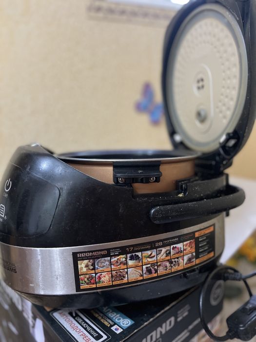 Мультиварка Редмонд