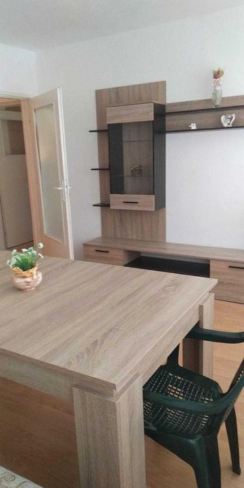 Дава се под наем Едностаен апартамент в Бургас, Зорница - 45 кв.м за 150 € - Снимка #1