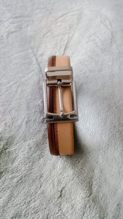 Curea nouă Steilmann, în 2 culori.