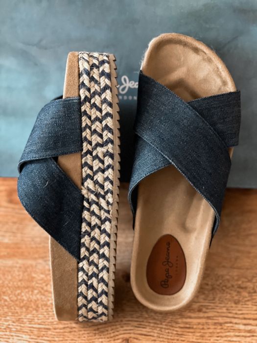 Чехли на платформа Pepe Jeans London