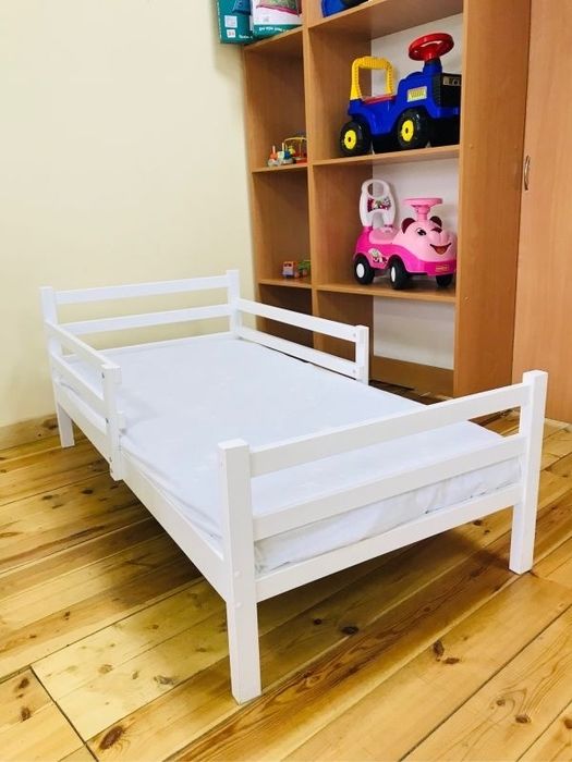 Детская кровать б/у