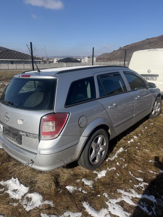 Dezmembram Opel Astra H,1,7 CDTI,2007