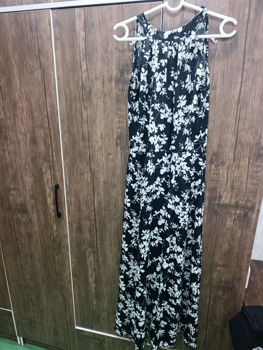 Продам женские платья