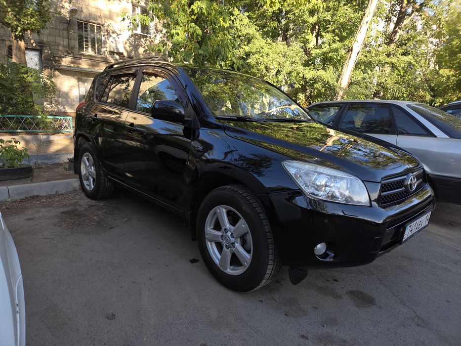 Toyota RAV4 2006г 2.0