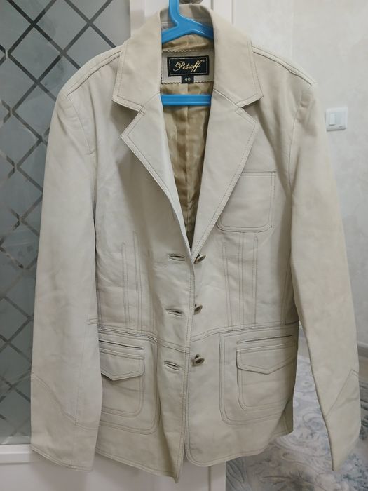 Кожаная женская куртка