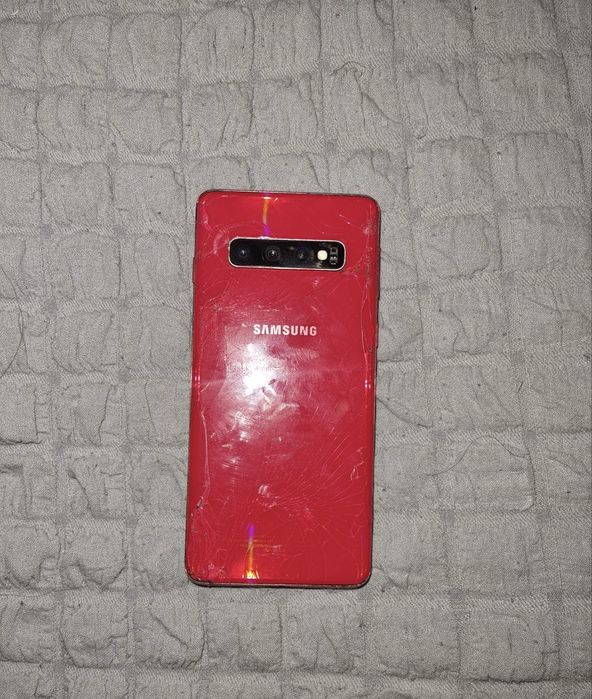Продам Самсунг s10 хорошем состоянии