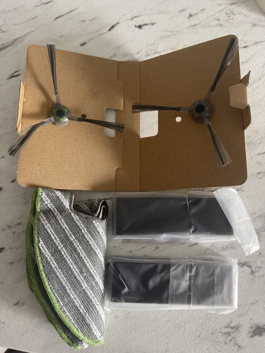 Vand Robot aspirator si mop iRobot Roomba Combo R1138