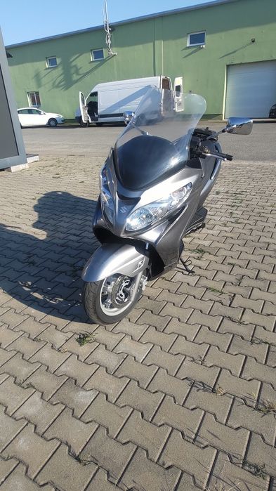 Vând suzuki  burgman 400 maxi scuter