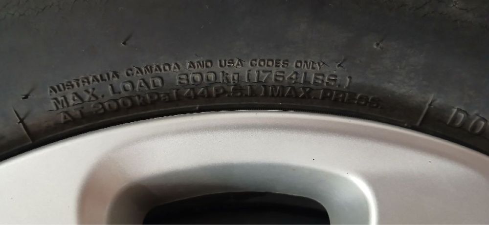 Джанти с гуми с размер 215/70R16