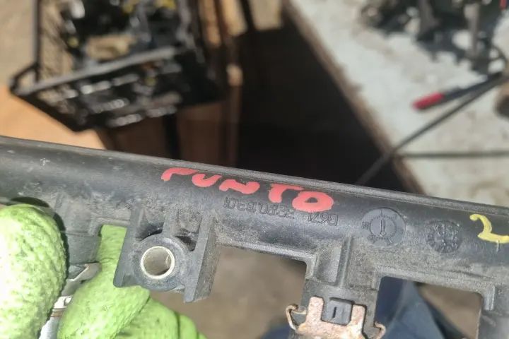 Rampa cu injectoare Fiat Punto 1.2 MT (80 hp)