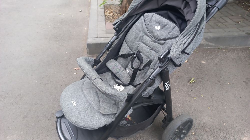 Продам коляску Jole
