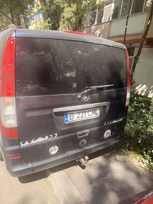 Masina Mercedes vito