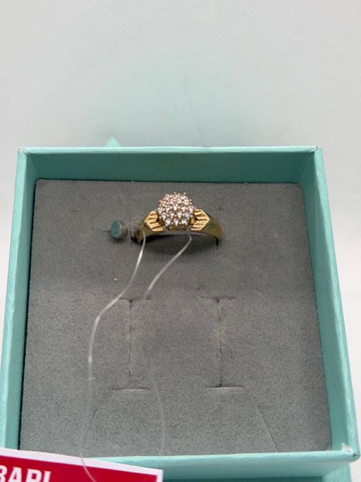 Золотой кольцо 2.3гр