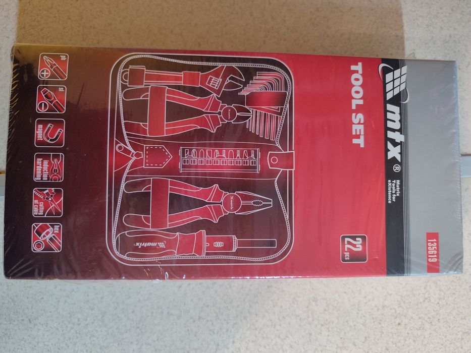 Комплект инструменти