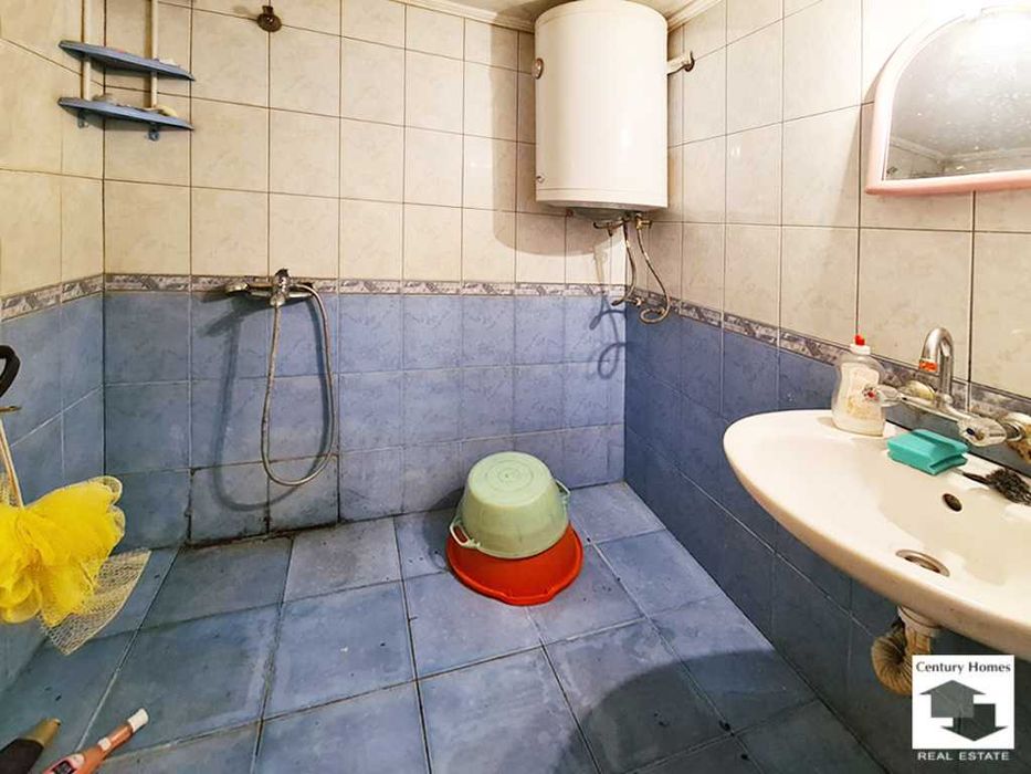 155078 Едноетажна къща с равен двор, кладенец и гараж в с. Сушица