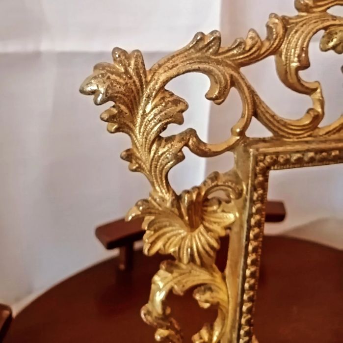 Месингова рамка.