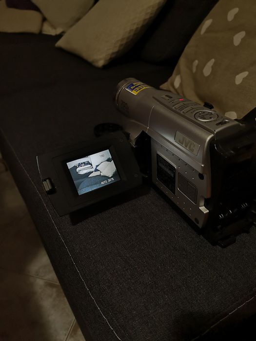 Видео камери MiniDV и VHS C на JVC и Panasonic