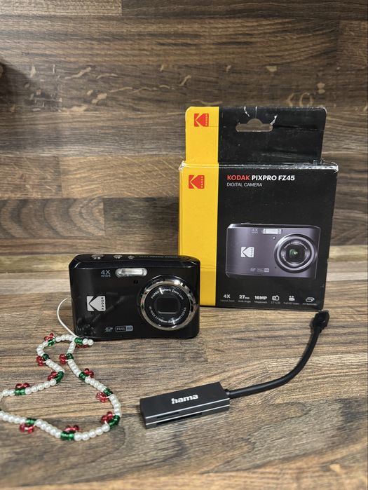 Комплект Kodak PixPro FZ45 + SD карта + USB-C адаптер за SD карта