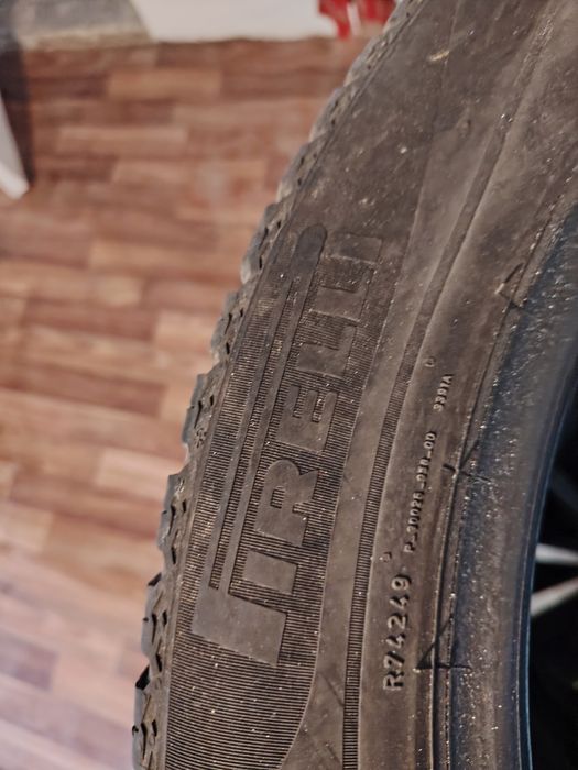 Продава се летни гуми Pirelli