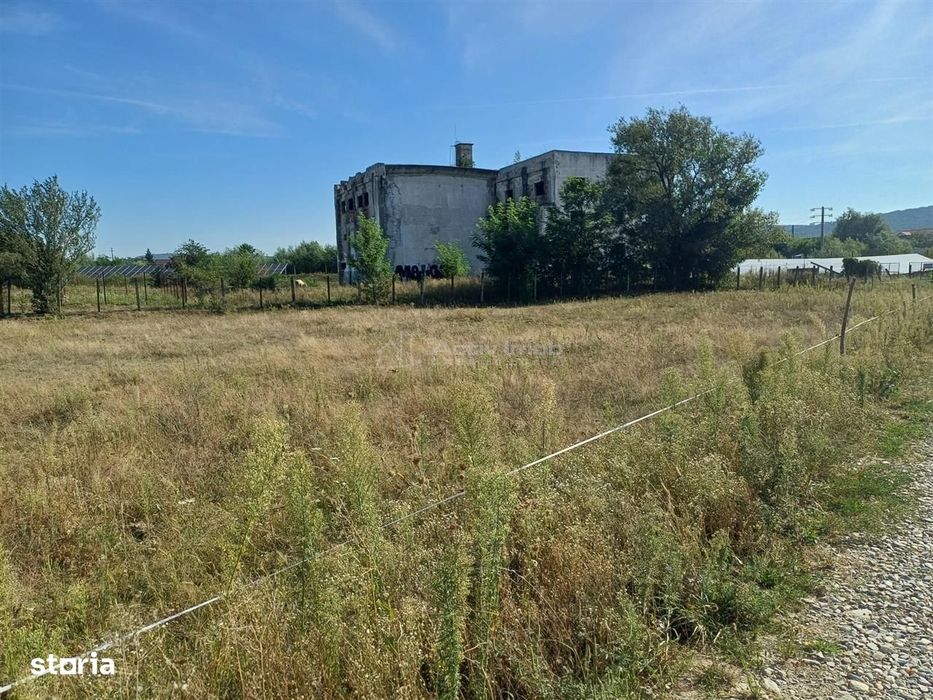 Teren intravilan de vanzare 9000 mp zona intre iazuri Talmaciu