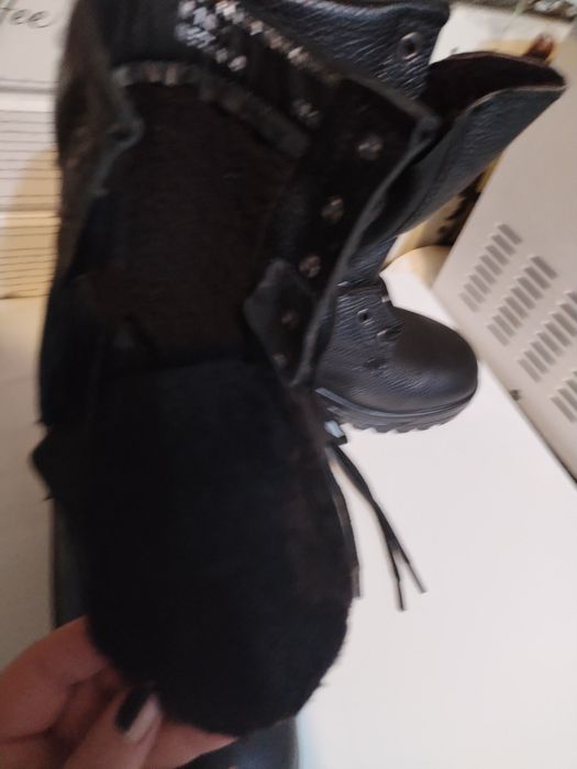 Продам зимние берцы 36р